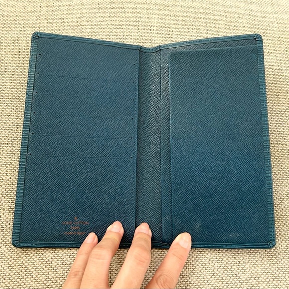 Louis Vuitton Blue Epi Leather Bi-Fold Long Wallet - Picture 3 of 10